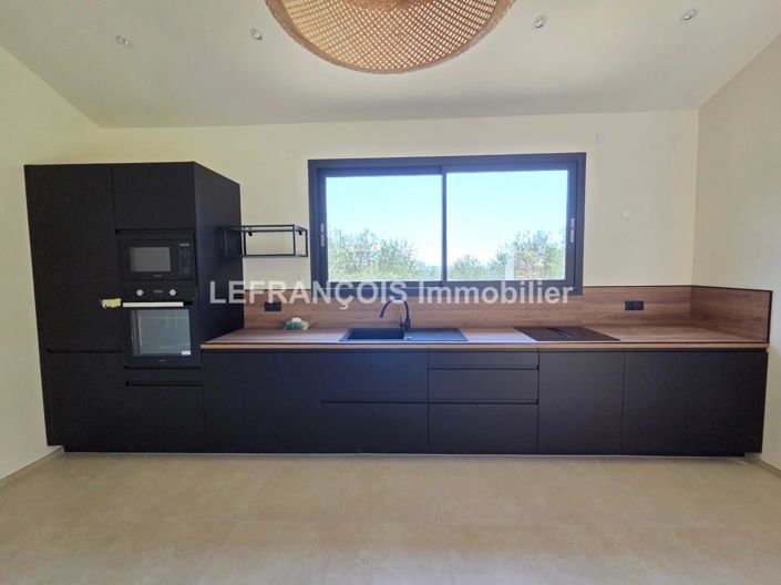 Image No.6-4 Bed House for sale