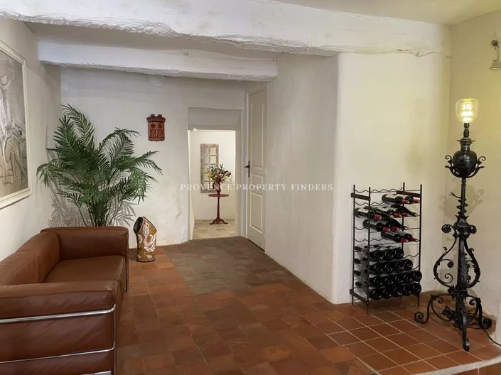 Image No.8-2 Bed House for sale