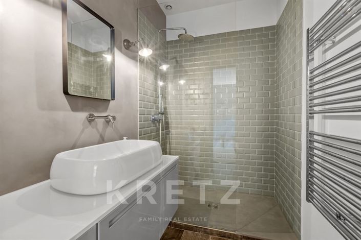 Image No.10-4 Bed House for sale