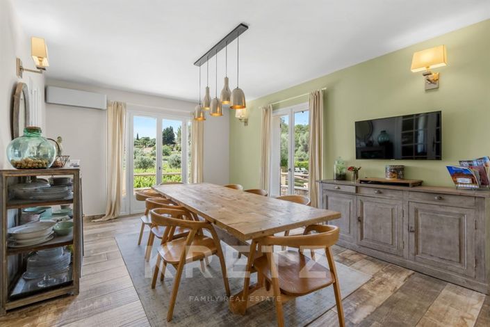 Image No.5-4 Bed House for sale