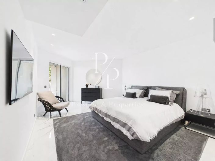 Image No.20-4 Bed Apartment for sale