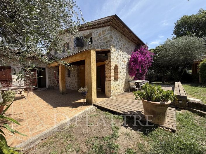 Image No.17-6 Bed House for sale
