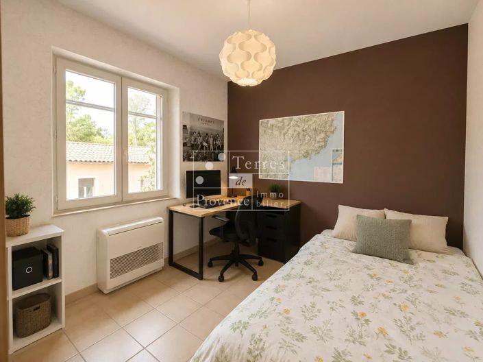 Image No.7-3 Bed House for sale