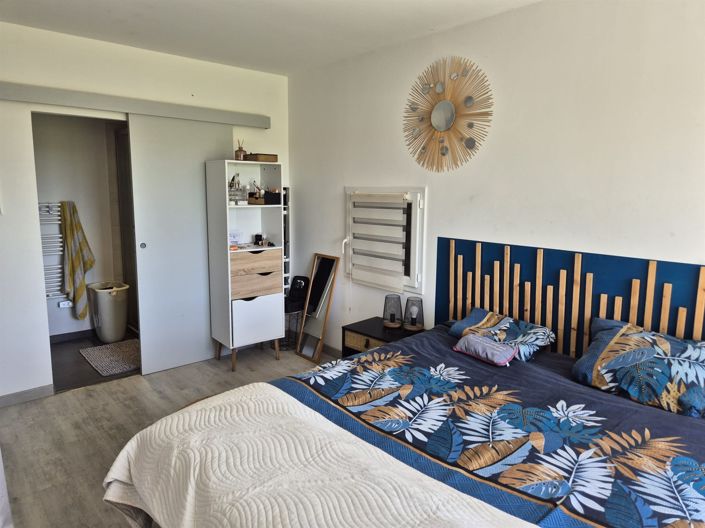 Image No.8-7 Bed House for sale