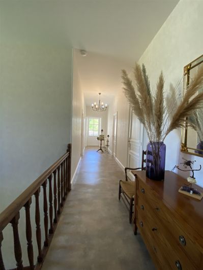 Image No.7-5 Bed House for sale