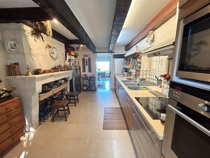 Image No.4-8 Bed House for sale