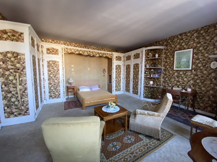 Image No.5-6 Bed House for sale