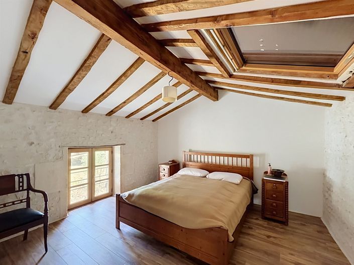 Image No.16-4 Bed House for sale