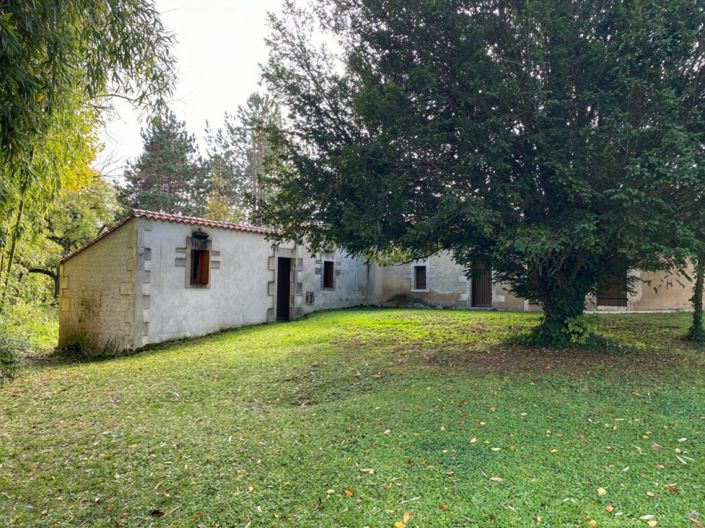 Image No.2-4 Bed House for sale