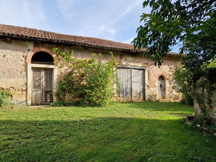 Image No.10-Maison de 9 chambres à vendre à Montbron