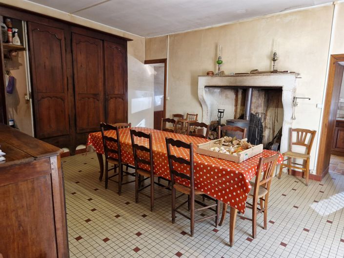 Image No.4-Maison de 9 chambres à vendre à Montbron