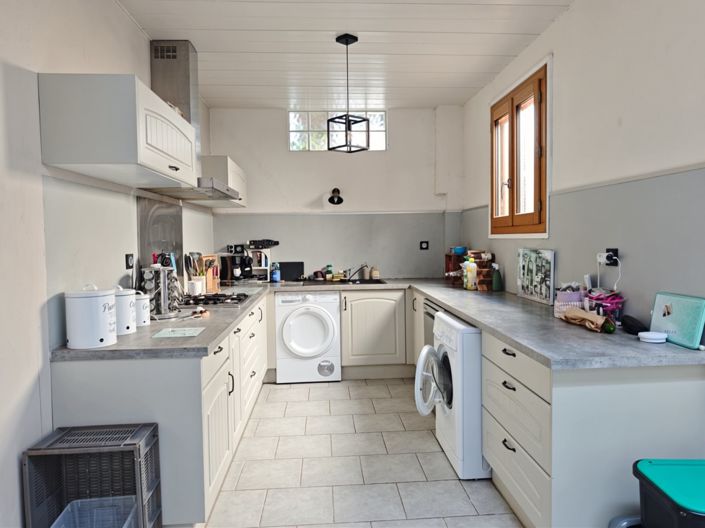 Image No.6-3 Bed House for sale