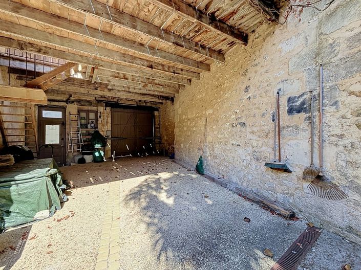 Image No.17-5 Bed House for sale
