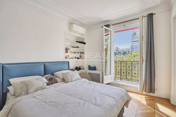 Image No.20-4 Bed Apartment for sale