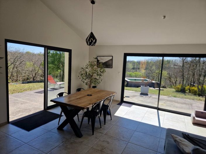 Image No.10-3 Bed House for sale