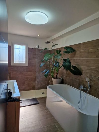 Image No.12-3 Bed House for sale