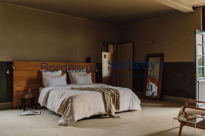 Image No.9-Propriété de 10 chambres à vendre à Bordeaux