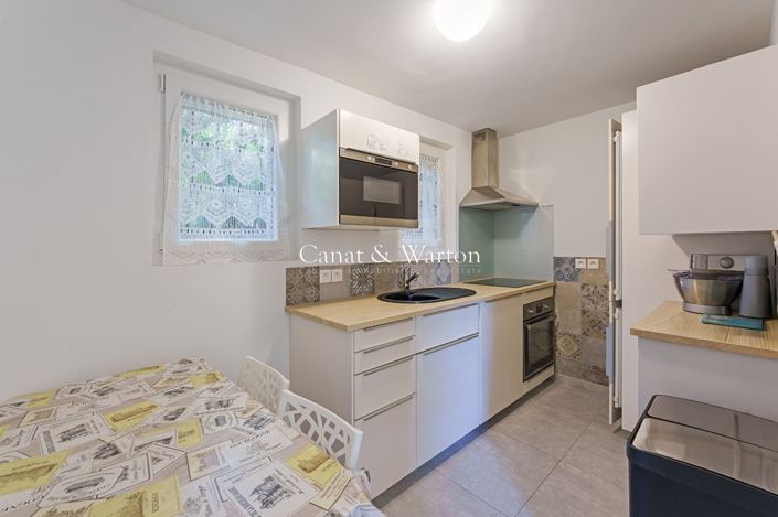 Image No.16-5 Bed House for sale