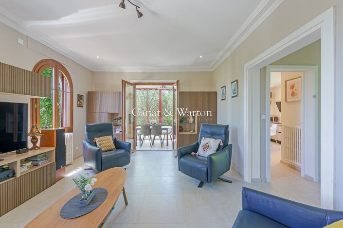 Image No.6-5 Bed House for sale