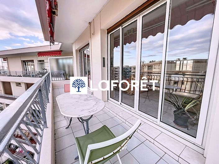 Image No.12-2 Bed Apartment for sale
