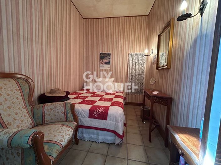Image No.8-2 Bed House for sale