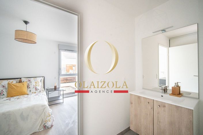 Image No.10-4 Bed Property for sale