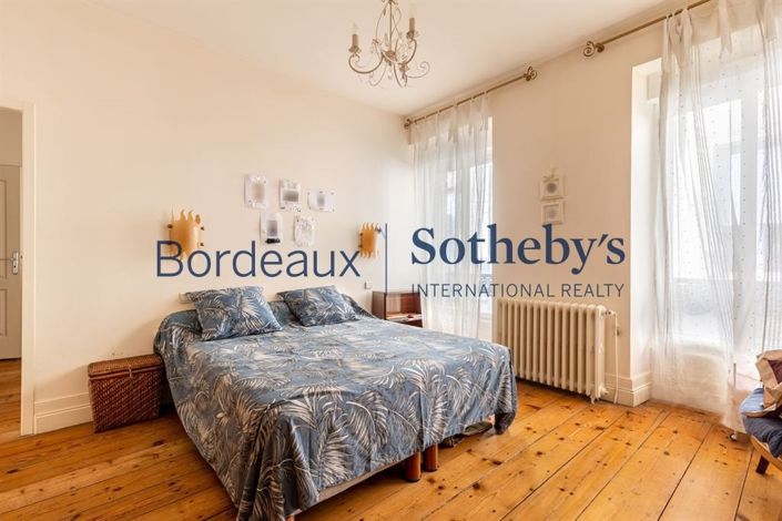 Image No.7-4 Bed House for sale