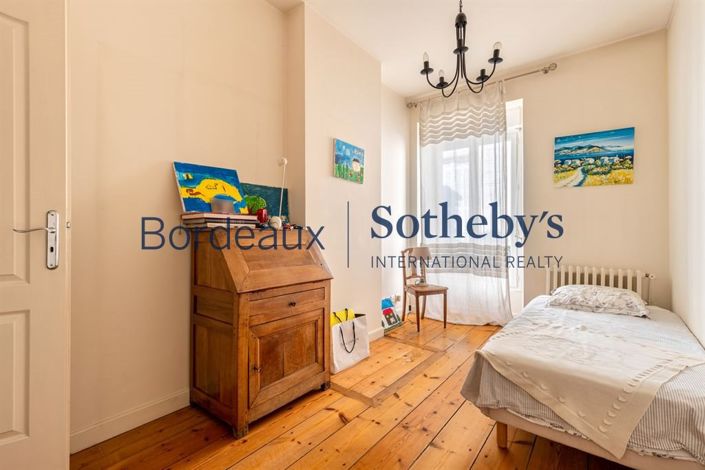 Image No.9-4 Bed House for sale