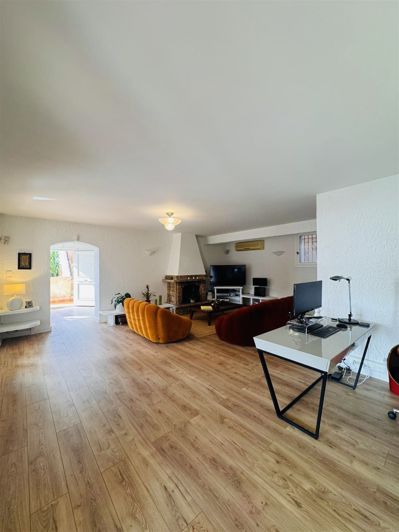 Image No.8-3 Bed Apartment for sale