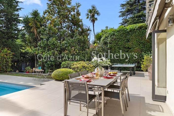 Image No.11-4 Bed Property for sale