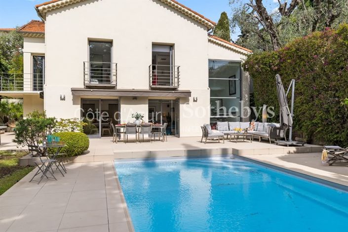 Image No.20-4 Bed Property for sale