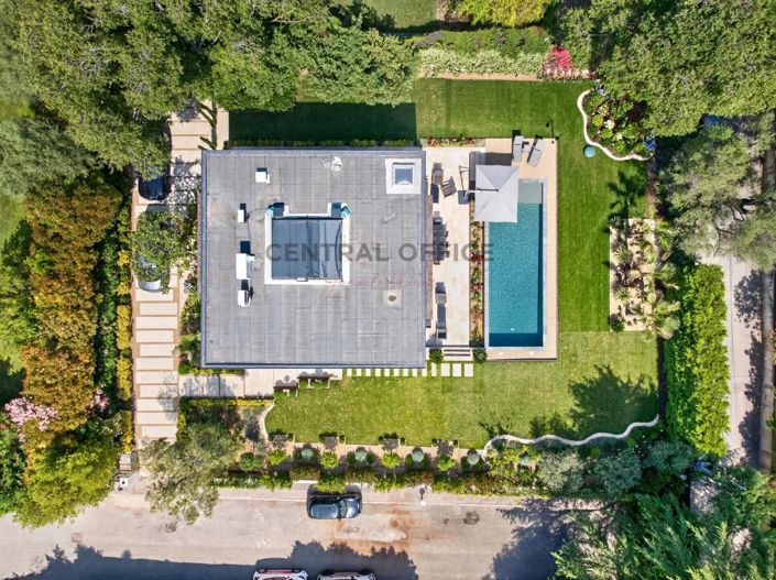 Image No.20-6 Bed House for sale