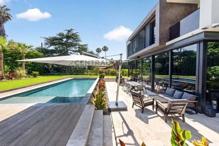 Image No.3-6 Bed House for sale