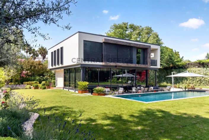 Image No.4-6 Bed House for sale