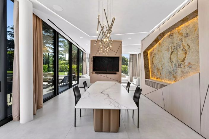 Image No.7-6 Bed House for sale