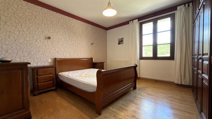 Image No.17-5 Bed House for sale