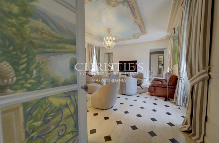 Image No.12-9 Bed Property for sale