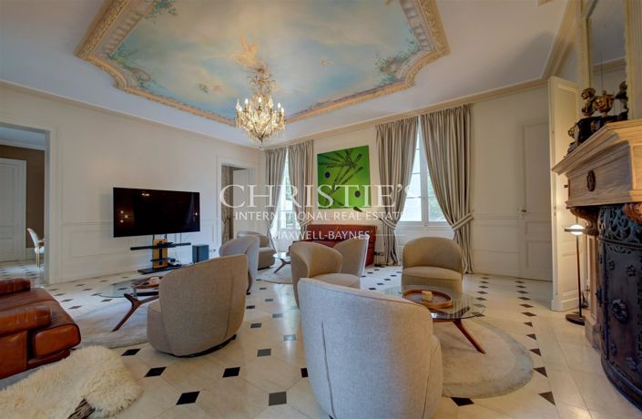 Image No.13-9 Bed Property for sale
