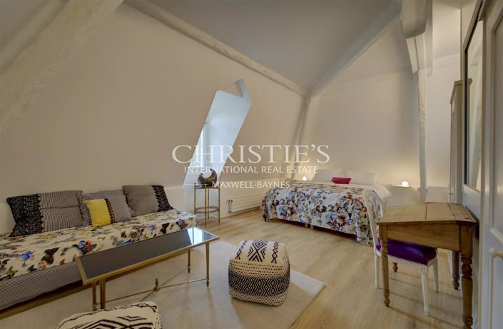 Image No.29-9 Bed Property for sale