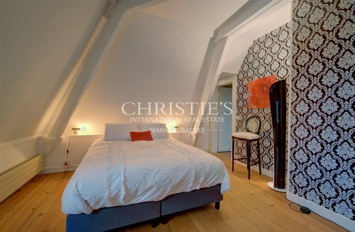 Image No.30-9 Bed Property for sale