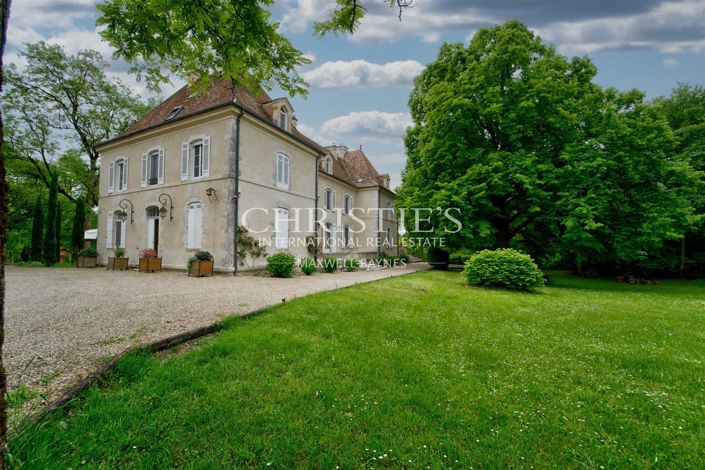 Image No.40-9 Bed Property for sale