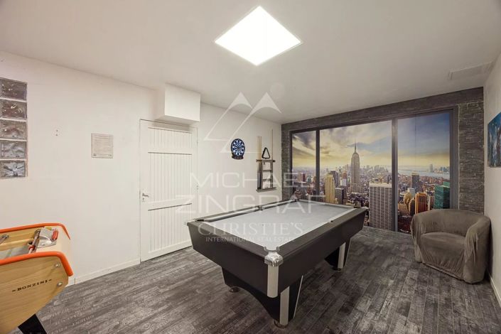 Image No.12-5 Bed House for sale
