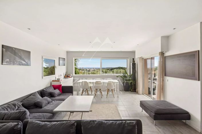 Image No.4-5 Bed House for sale