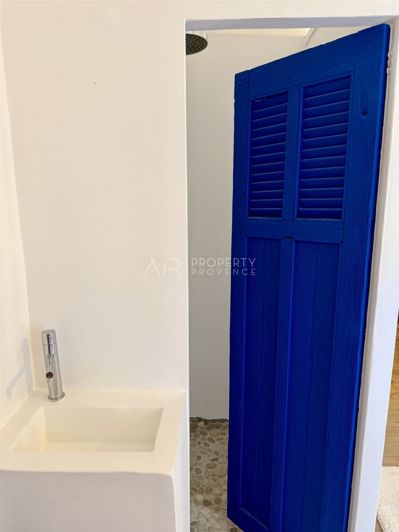 Image No.17-3 Bed House for sale