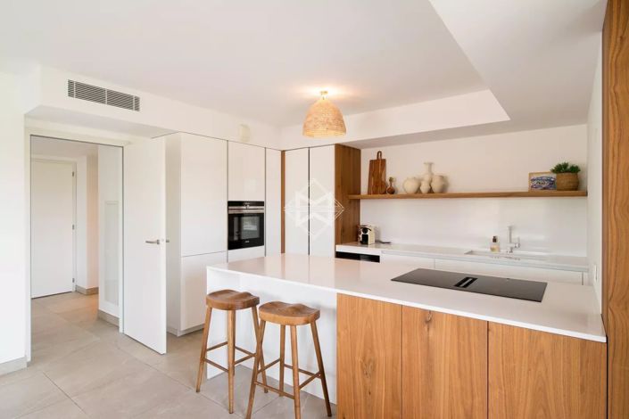 Image No.6-3 Bed Apartment for sale