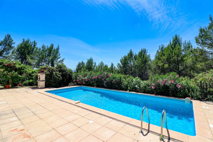 Image No.30-4 Bed House for sale
