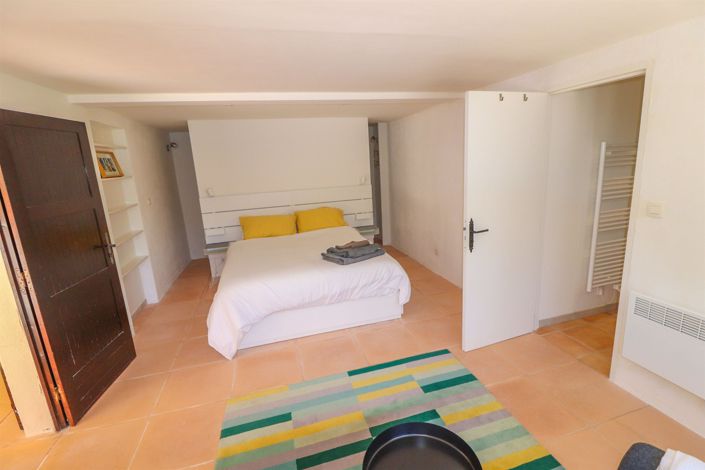 Image No.34-4 Bed House for sale