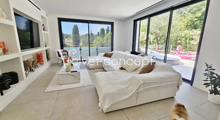 Image No.4-6 Bed House for sale