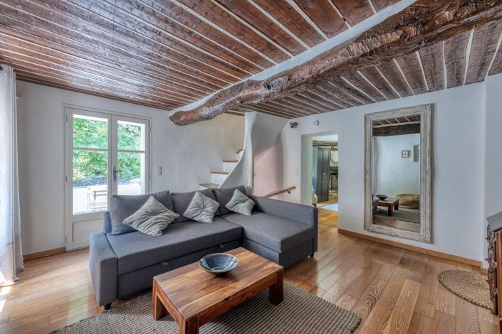 Image No.32-7 Bed House for sale