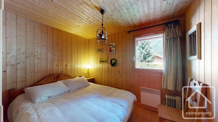 Image No.24-5 Bed Property for sale